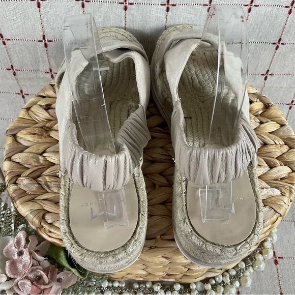 Marc Fisher LTD “Pella” Beige Suede Espadrille Platform Sandals Sz 10 Soft Comfy - Picture 4 of 9